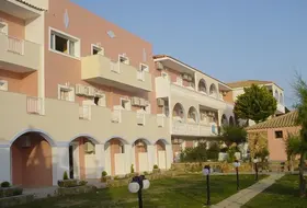 Agoulos Beach Hotel