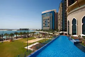 Bab Al Qasr Hotel