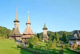 Drewniane cerkwie i malowane monastyry