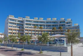 Fontanellas Playa Aparthotel