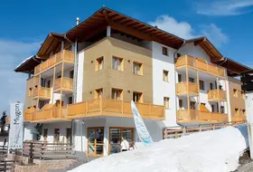 Hotel Alpine Mugon