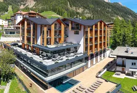 Hotel Ciampedie Luxury Alpine SPA