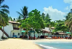 JOE S RESORT UNAWATUNA