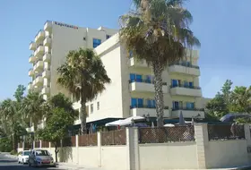 Kapetanios Limassol Hotel