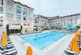 L'oceanica Beach Resort Hotel