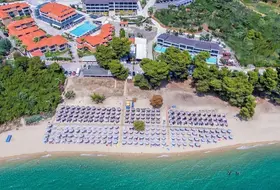 Lagomandra Beach Hotel