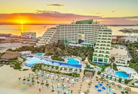 Live Aqua Beach Resort Cancun All Inclusive, Adults Only