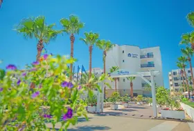 Marlita Beach Hotel Apartments