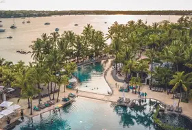 Mauricia Beachcomber Resort & SPA