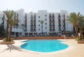 Oasis Hotel