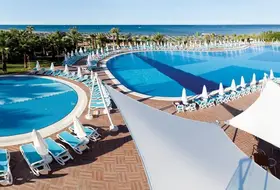 Paloma Oceana Resort