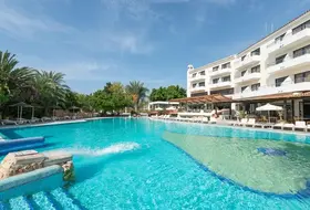 Paphos Gardens Apts