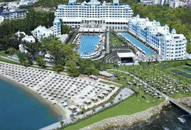 Rubi Platinum Spa Resort And Suite